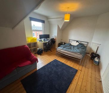 6 bedroom flat to rent - Photo 2