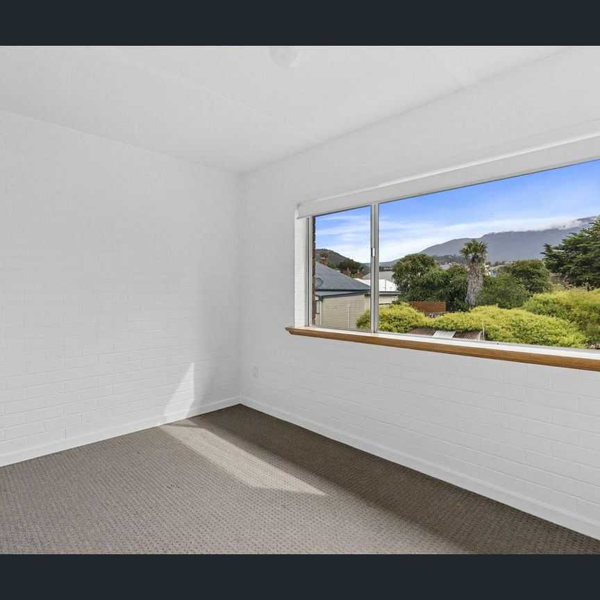 Freshly Painted One Bedroom Unit in Sandy Bay - Photo 1