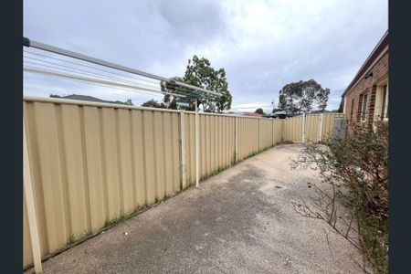 Modern Lifestyle in Prime location! - Photo 4