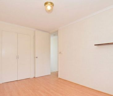 Convenient & Low-Maintenance Living — Renovated 2x1 Home in Bayswater - Photo 2