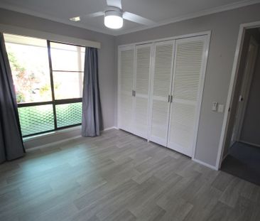 Refurbished Family Home - 6 Month Lease Available! - Photo 4