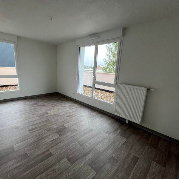 Location Appartement 1 pièce 23m² FRANQUEVILLE ST PIERRE 76520 - Photo 1