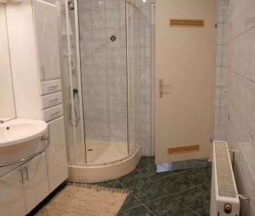 Provisionsfrei: Renovierter 62m² Altbau mit 3 Zimmern und Einbauküc... - Photo 6
