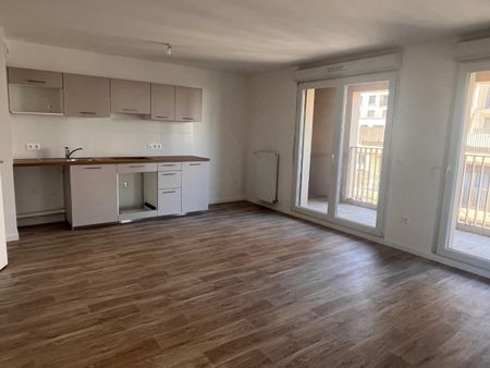 location Appartement T3 DE 68.8m² À BOBIGNY - Photo 3