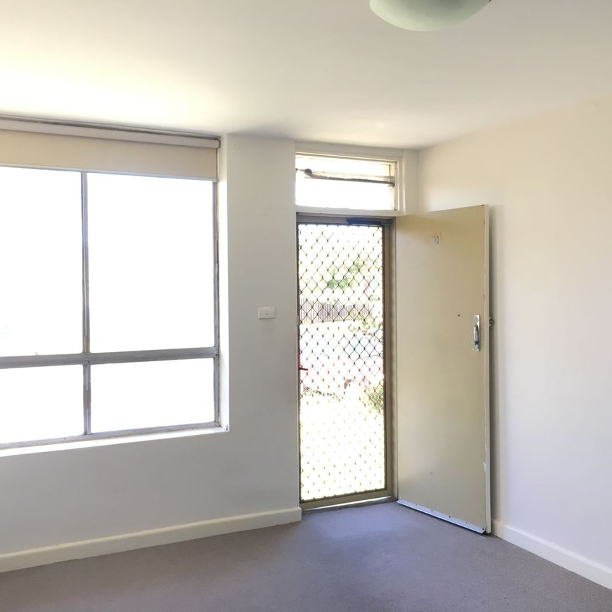 Perfect One Bedroom Unit&excl; - Photo 1