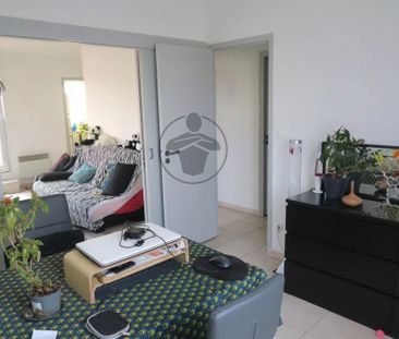 Location Appartement 3 pièces 51 m2 à Reims - Photo 2