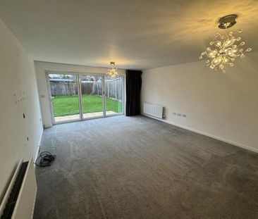 5 bedroom detached house to rent - Photo 3