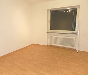 Burgdorf: 3 Zimmer Wohnung mit Einbauküche, großem Balkon und Garage - Foto 2