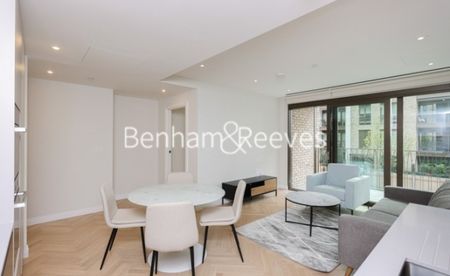 2 Bedroom flat to rent in Saxon House, Parkland Walk, SW6 - Photo 2