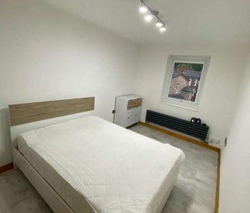 St Michaels Road, Headingley, Leeds, LS6 - Photo 4