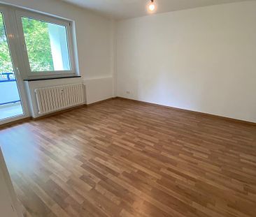 Ihr neues Zuhause! gut geschnittene 3 Zimmer Wohnung mit Balkon in Siegen-Dillnhütten - Foto 1