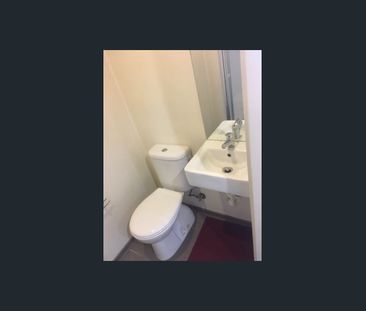 Fully Furnished 2-Bedroom Apartment in Prime Box Hill Location - Photo 3