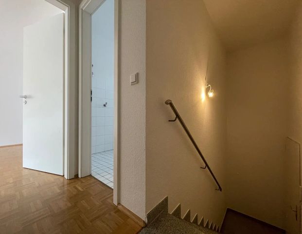 MÜLHEIM: HOCHWERTIGE 2-ZIMMERWOHNUNG IM EG AN KÖLNS LEBENSADER +TERRASSE +PARKETT +FUßBODENHEIZUNG - Foto 1