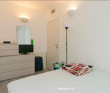 Via Francesco Caracciolo, Milan, Lombardy 20155 - Foto 3