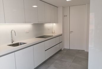 Fantástico Apartamento T2 para Arrendamento na Amadora