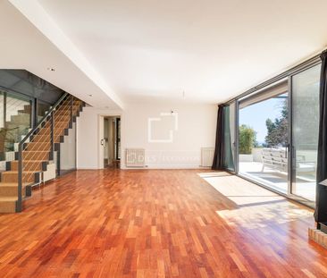 Excellent 5 Bedroom house / villa with 80m² terrace for rent in Sar... - Photo 1