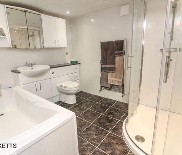 2 bedroom semi-detached house to rent - Photo 1