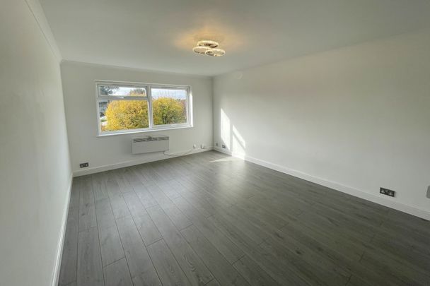 51 Willowhayne Drive, Walton-on-Thames - 2 bedrooms Property for lettings - Seymours - Photo 1