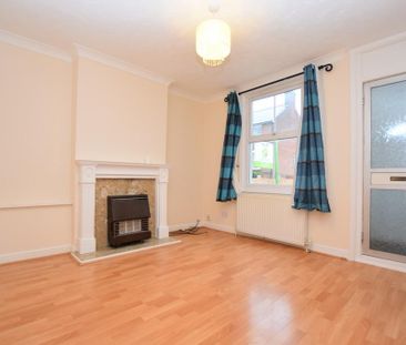 2 bedroom semi-detached house to rent - Photo 6