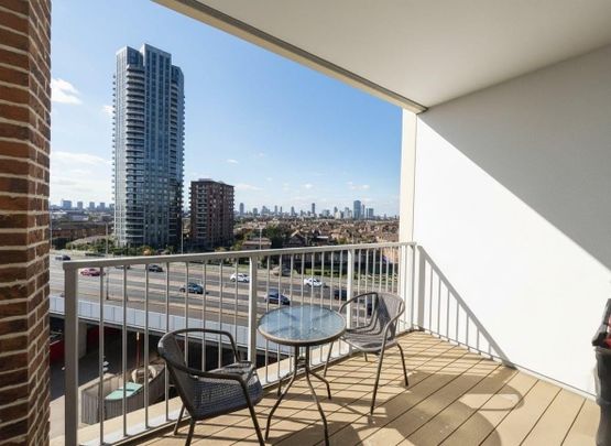 Terry Spinks Place, London - Photo 1