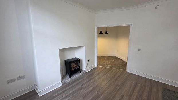 3 bedroom end of terrace house to rent - Photo 1