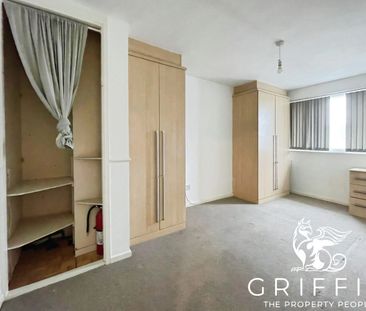 Bryon Gardens, Tilbury, rm18 - Photo 4