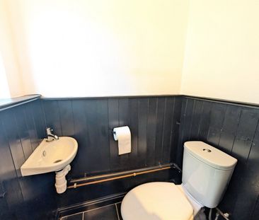 Ash Tree Road, SO18 - Photo 4