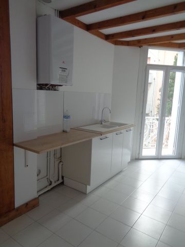 Location Appartement 4 pièces 118m² BEZIERS 34500 - Photo 4