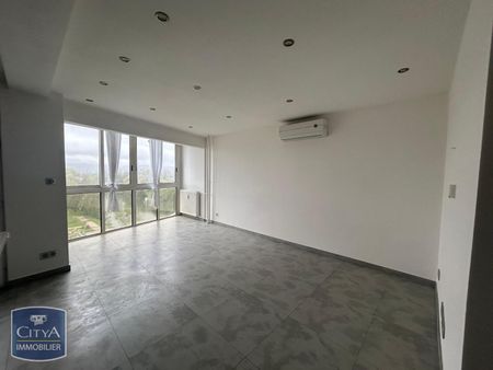 Location Appartement 4 pièces 79m² AUDINCOURT 25400 - Photo 2