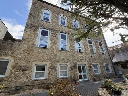 St Catherines Court, Frome - Photo 4