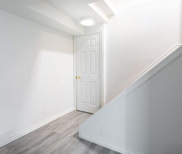 For Lease - 5047 Kempling Lane, Burlington, Ontario - Photo 3