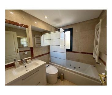 2 room luxury House for rent in Marbella, Andalusia - Photo 2