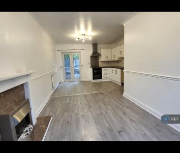 2 bedroom terraced house to rent - Photo 4