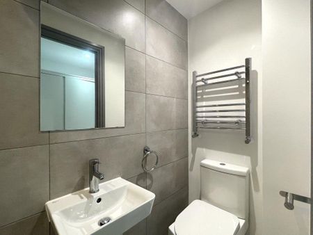 1 bedroom in a house share to rent - Photo 4