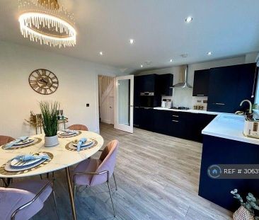 3 bedroom semi-detached house to rent - Photo 4