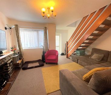 2 bedroom terraced house to rent - Photo 2