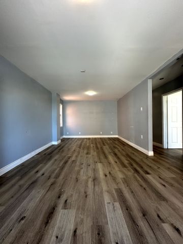 For Lease - 220-222 King Street Unit# Upper (A), Welland, Ontario - Photo 2