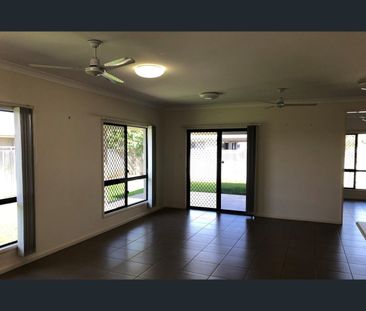 32 Derwent Cct, Kelso, Qld 4815 - Photo 1