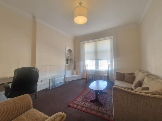 Byres Road, 3/1, Glasgow, Hillhead, G12 8AW - Photo 1