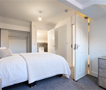 1 bedroom in a house share to rent - Photo 2