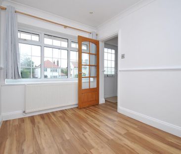 3 bedroom semi-detached house to rent - Photo 2