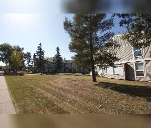 2 Bed 1 Bath Townhouse Balcony South Edmonton - Photo 6