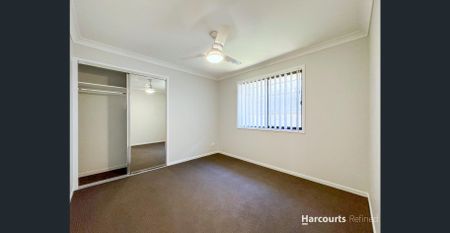 MOVE IN READY: GREAT SIZE YARD - Photo 3