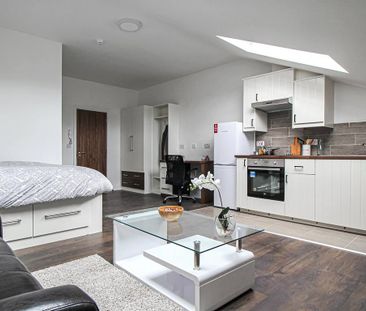 Studio to rent - Photo 1