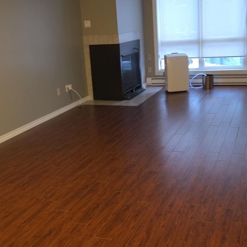 For Lease - 9 Jacksway Crescent Unit# 212, London North, Ontario - Photo 1