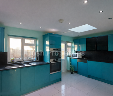 3 bedroom semi-detached house to rent - Photo 6