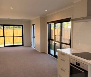 Brand New 3-bedroom Townhouse for Rent!! - Photo 3