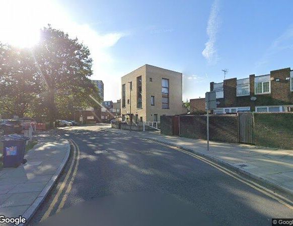 Room in a Shared House, Lower Strand, NW9 - Photo 1