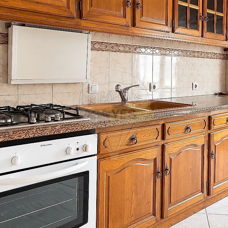 Apartment T2 in Póvoa de Santa Iria e Forte da Casa, Vila Franca de Xira - Photo 1