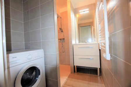 Appartement T2 SIX FOURS LES PLAGES - Vue Mer - Plage Bonnegrace - - Photo 3